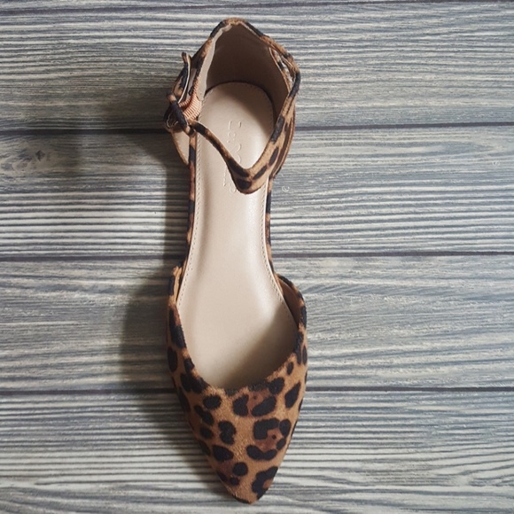 Last 3!! Leopard Pointy Flats - Picture 2 of 4